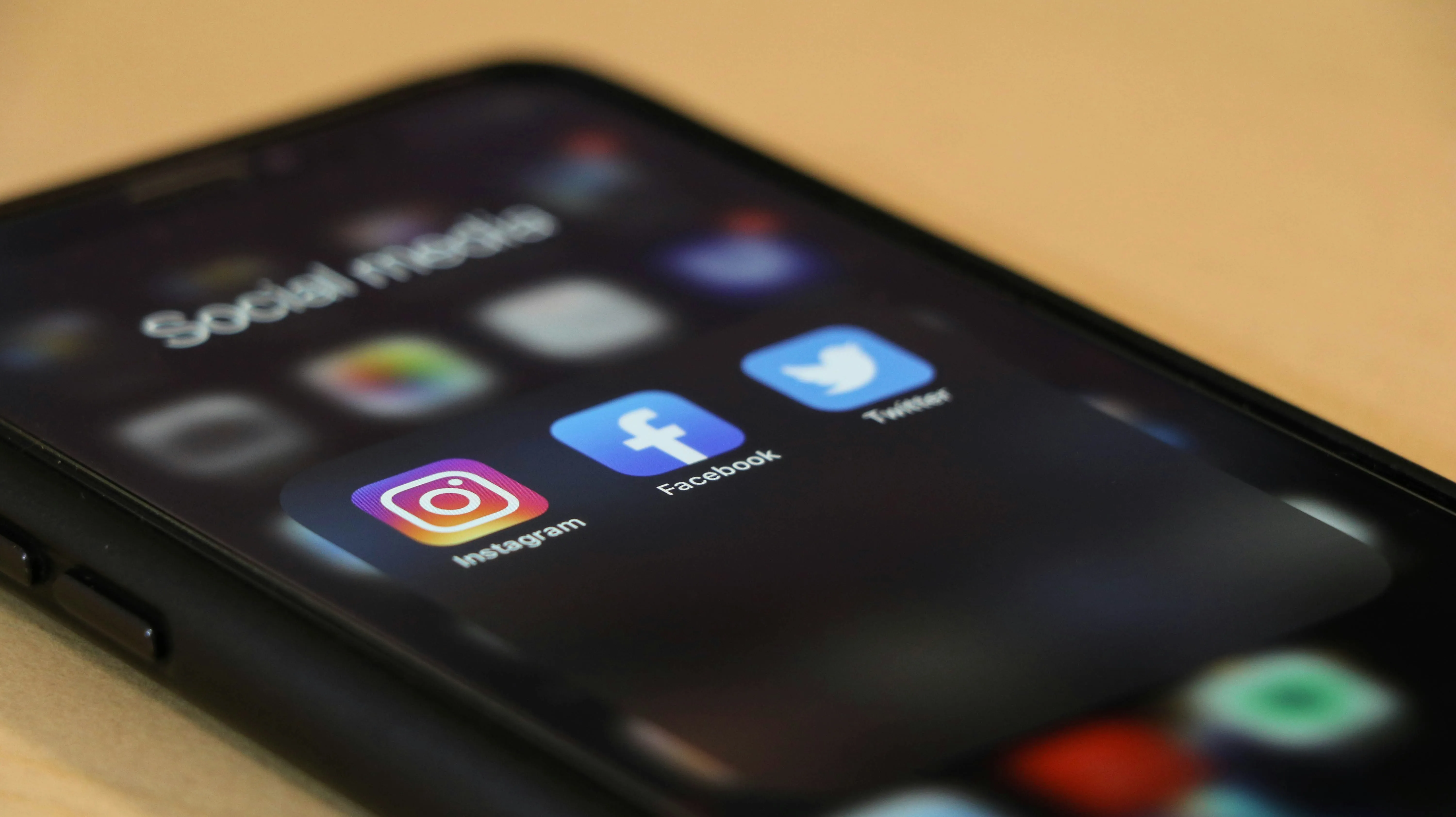 Round Up of 6 Beginner-Friendly Social Media Tools for New Social Influencers this 2025